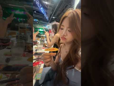 กางร่มให้พี่โม thumbnail