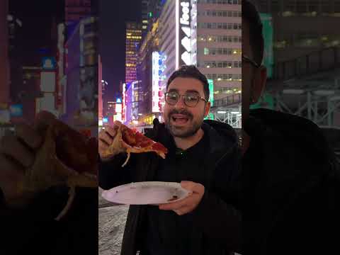Pizza americana o pizza napoletana? thumbnail