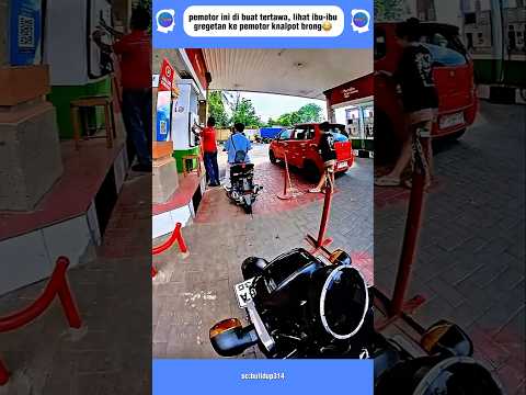 pemotor ini di buat tertawa, lihat ibu-ibu gregetan ke pemotor knalpot brong?#shorts #automobile thumbnail