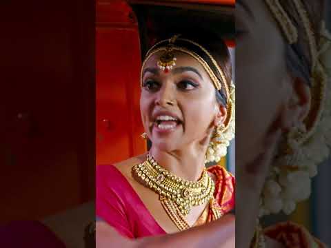 Rahul aur Meenamma bachke niklenge car chase mein? ?Watch now. thumbnail