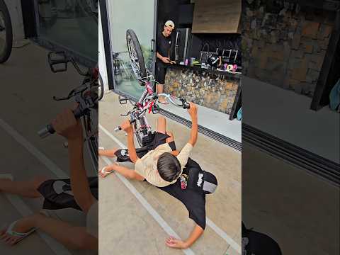 ELE INVENTOU ESSE GRAU… E DEU RUIM ??#grau #bike #bici #fyp #viralvideos thumbnail