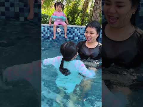 LNS - Người mẹ đã thiên vị chị gái || Biased stepmother #shorts thumbnail