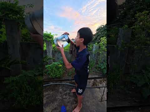 Hướng Dẫn Uống Nước Phong Cách Vũ Trụ 😂 Và Cái Kết ? #shorts thumbnail