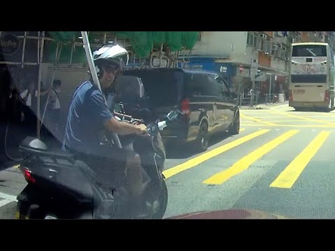 車CAM直擊 - 前日先炒散左架26 你都睇下路啦 thumbnail