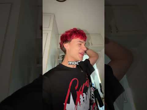 Budzę moją dziewczynę najdziwniejszymi sposobami thumbnail