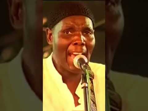 Oliver Mtukudzi - Hear Me Lord (Live) thumbnail