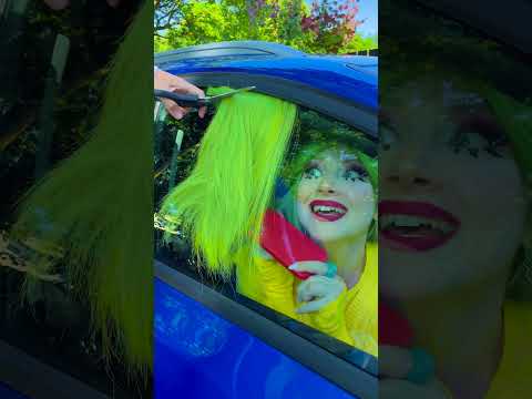 عندما تنكشف الحقيقة… باروكة مضحكة ???‍♀️ thumbnail