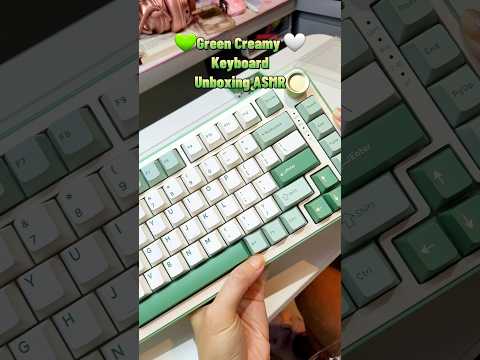 💚GREEN Creamy Keyboard Unboxing ASMR ⌨️✨️ (Yunzii B75 Pro) thumbnail