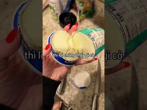 Cô gái tức giận vì cây kem mới mua không giống như quảng cáo 😂 thumbnail