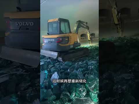 玻璃廠老闆寧願砸光產品也不停工！#shorts | #紀錄片 #有趣  #creative thumbnail