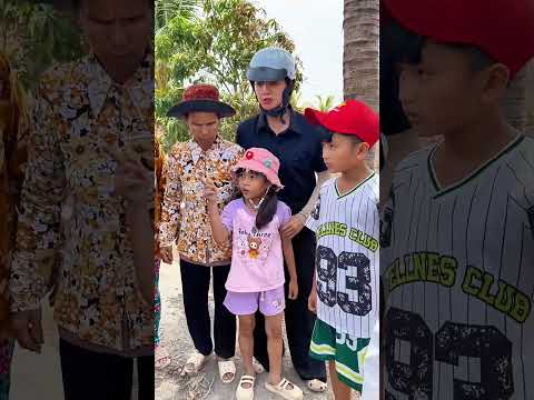 Cảnh giác nhận quà từ người lạ mặt #cong67 #giaitri #phimngan #shorts #viral #windnet thumbnail
