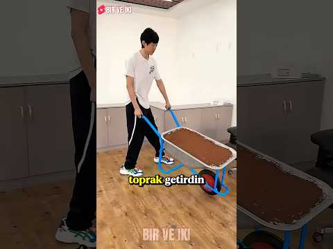 Salonun Ortasındaki Dev Çamur Tuzağı! 😱🛑 thumbnail