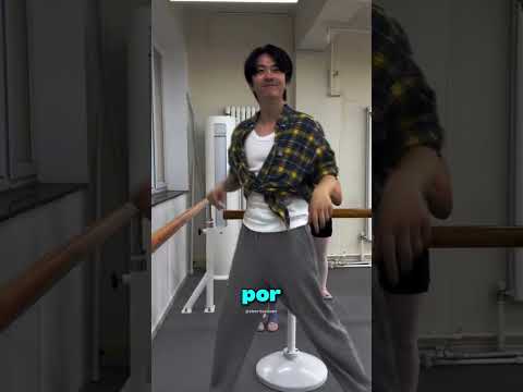 A Reação Dessa Garotinha na Aula de Dança Foi a Mais Fofa. thumbnail