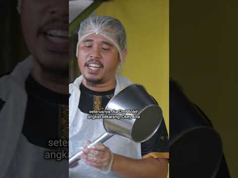 Masih Kekalkan Tradisi, Rendang Tok Ini Dimasak 4 Jam Guna Kayu Api #shorts thumbnail
