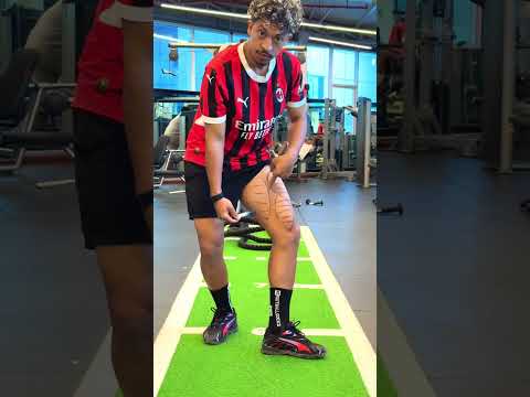 تمارين تقوية للقدمين في كرة القدم ⚽️#odey_amin #العبها_صح #shorts thumbnail