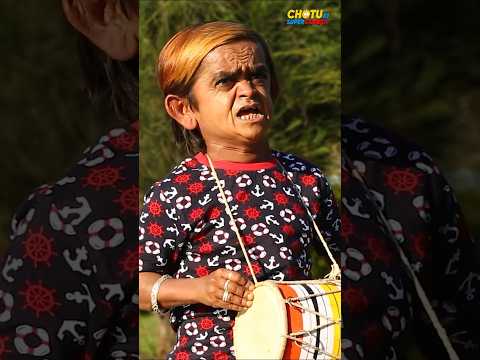 छोटू निकला सबको कोविड की वैक्सीन लगाना - Short Trending Reel thumbnail