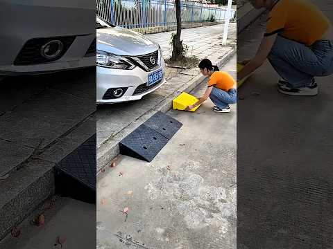 O Jeitinho Desi da Mamãe no Trânsito 😂🚗 thumbnail