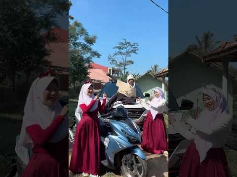 Kaya Punya Mobil Motor vs Miskin Punya Sampah🥹 thumbnail
