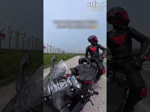 Bức ảnh để đời của biker này .🤩 thumbnail