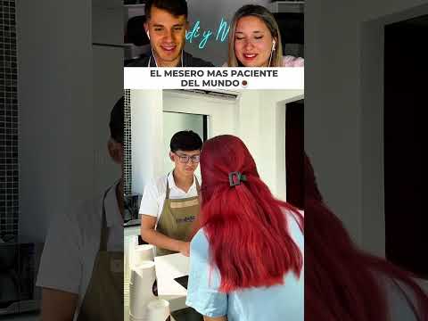 La clienta mas distraida del mundo y el mesero que no perdona thumbnail