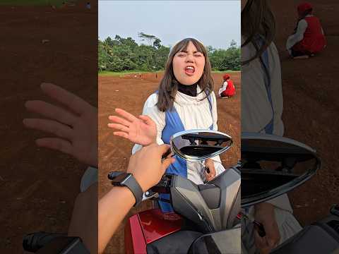 pasang kaca spion putih dimotor merah#trendingshorts thumbnail