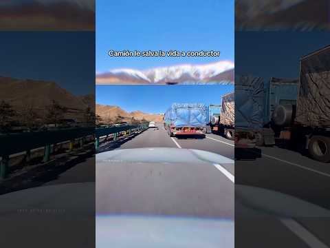 Camión le salva la vida a un conductor cerrándole el paso #automobile #motivation thumbnail