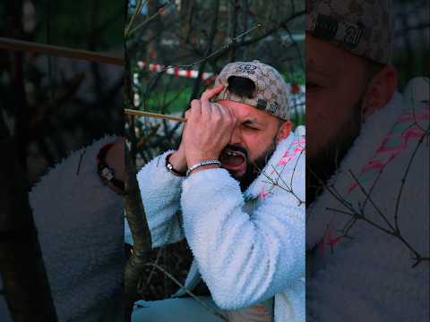 Cine nu-i gata , îl iau cu săgeata ! #funny #comedie #viral #hideandseak thumbnail
