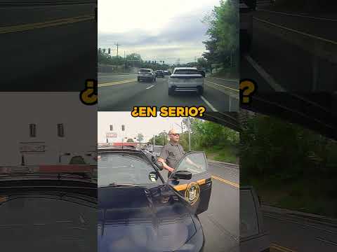 cuando el oficial no va pendiente de la carretera 🤦🏻 #shorts thumbnail