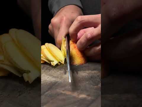 Rui “Azure Dragon” cutting apple #fyp #satisfying #kitchenknife #japaneseknife #ruiknife #cutting thumbnail