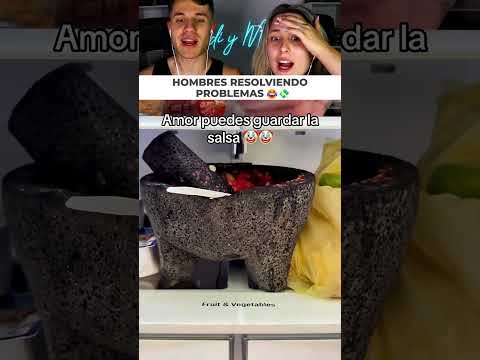 Le pide a su esposo que guarde la salsa y mete todo el molcajete al refrigerador thumbnail
