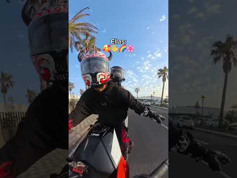 Son vida 🥹 #biker #saludo #saludobiker #humor thumbnail