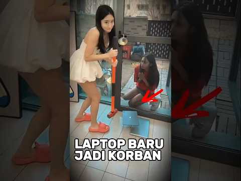Kakak jatuhin gelas diatas laptop‼️ #shorts thumbnail