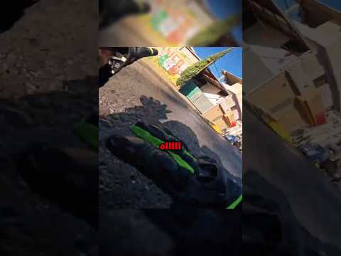 بقعة زيت أسقطت درّاجين في ثوانٍ! Credit: @OffGleizer/YT thumbnail