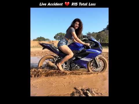 Live Accident R15 Bike 💔 Road Pe | Police Aa Gaya | Super Bike Zx10r thumbnail