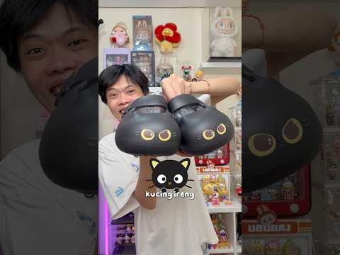 SENDAL KUCINGNYA LUCU BANGET YA ! ALAS NYA ADA PAW KUCING JUGAA 😽✨ thumbnail
