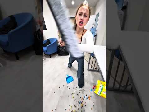 M&m’s glitch cleaning clean clean cat mode🙀♥️ thumbnail