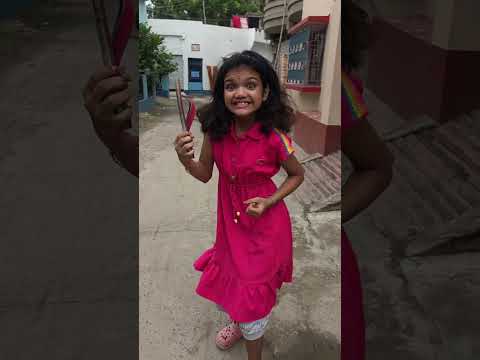 yah chor to phone kiya chappal bhi le Gaya ❤️😜😱#Shorts#kritikachannel thumbnail
