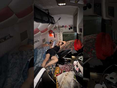 Cuộc sống hạnh phúc của vợ chồng tài xế trên xe tải #truckdriver #trucklife #trucking #family #truck thumbnail