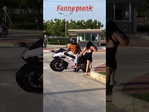 Funny prank😂#funny#prank#funnyprank#funnyvideos#funny thumbnail