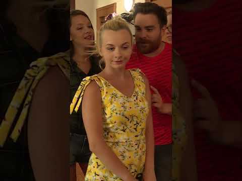 Zamknął w pokoju Melę i Iwonę, żeby się pogodziły! | 19+ #shorts thumbnail