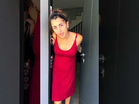 COME EVITARE DI ANDARE SALLA SUOCERA #coppia #comedy #videodivertenti #humor #matrimonio thumbnail