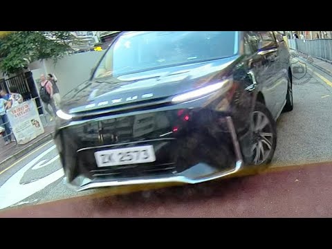 車CAM直擊 - 以為揸架7人車好似Mini咁細架 可以8千轉兩咪車？ thumbnail