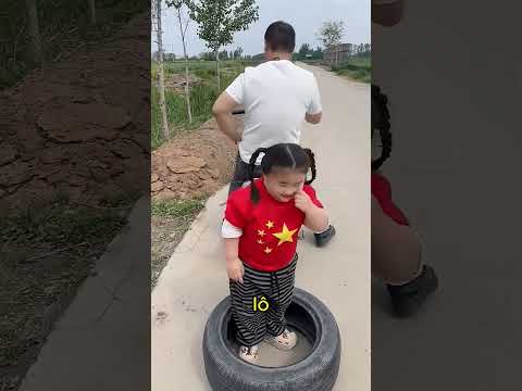 Cô bé muốn đi chợ cùng ba 🥹 thumbnail