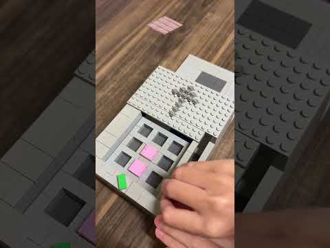 Crafting Minecraft Cherry Presure Plate BUT Lego! thumbnail
