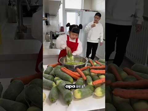 😢 Papa & Mama Tidak Mendukung… Tapi Anak Ini Tetap Semangat Buat Video! 🤯🔥#shorts thumbnail