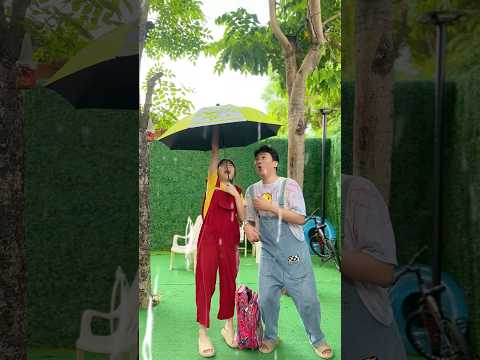 กระเป๋ามีทุกอย่างจริงๆ #ตลก #โบ๊ะบ๊ะshorts #พี่นาว thumbnail