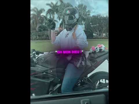 Elle drague un motard au feu rouge… sa réponse la choque 😂❤️ #shorts thumbnail