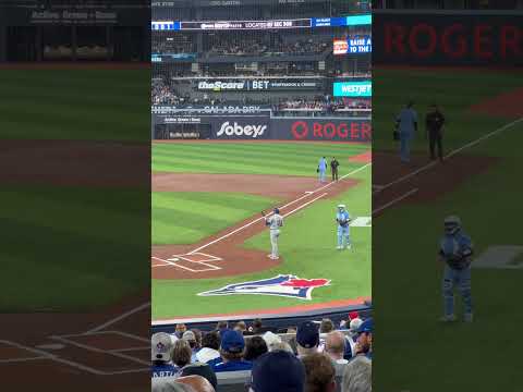 When Shohei Ohtani is at bat in Toronto #torontobluejays #mlb thumbnail