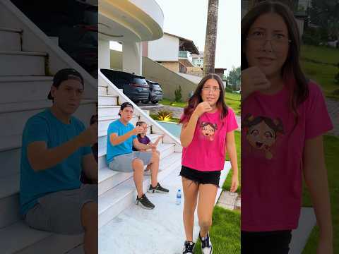 Eu não vi ! (#funny #humor #comedy ) thumbnail