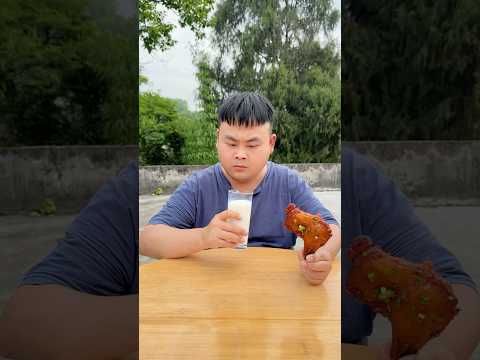 Ermao stole Songsong's food again #funny #food thumbnail